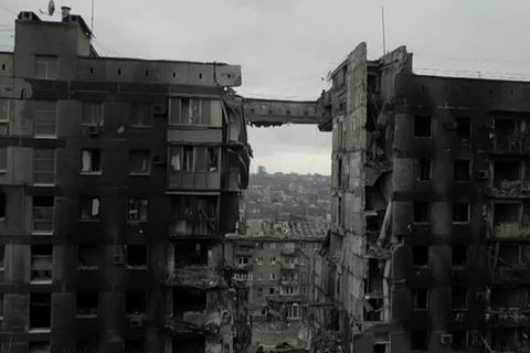 Video: Impressionen aus dem umkämpften Mariupol