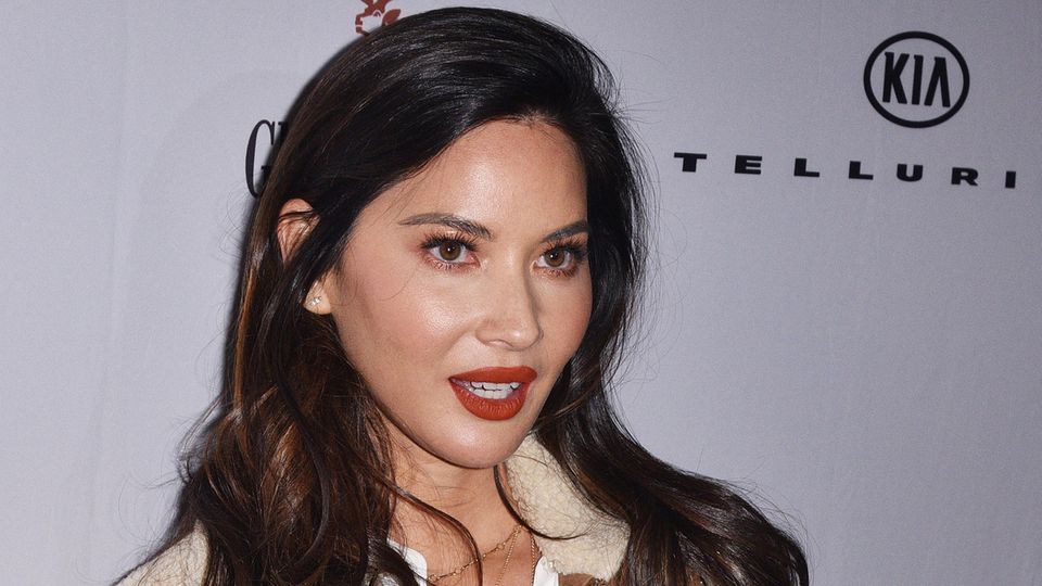 Vip News: Schauspielerin Olivia Munn verliert nach der Geburt ihre Haare
