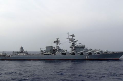 Die "Moskwa" beim Einsatz vor der syrischen Küste