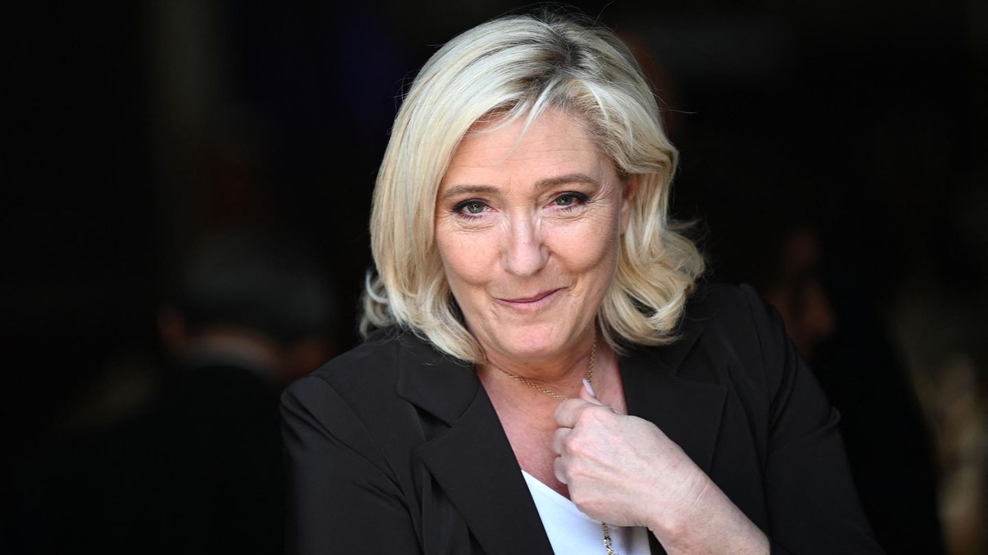 Marine Le Pen bei einem Wahlkampfauftritt in Lauris