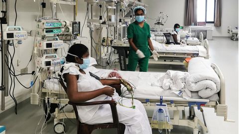 Szene aus einem Krankenhaus in Sri Lanka