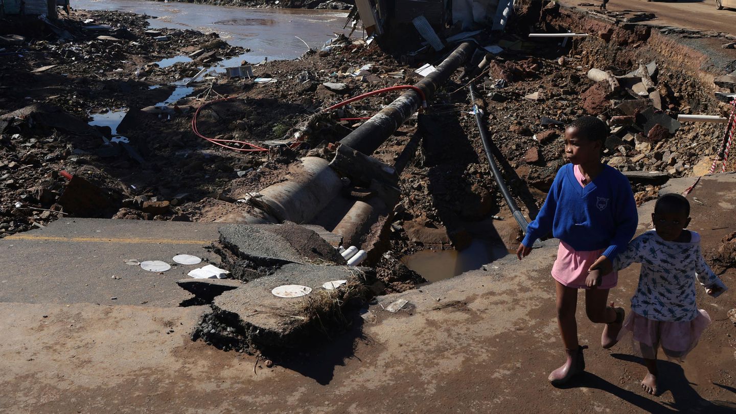 Afrika Selatan: Ratusan orang tewas akibat banjir