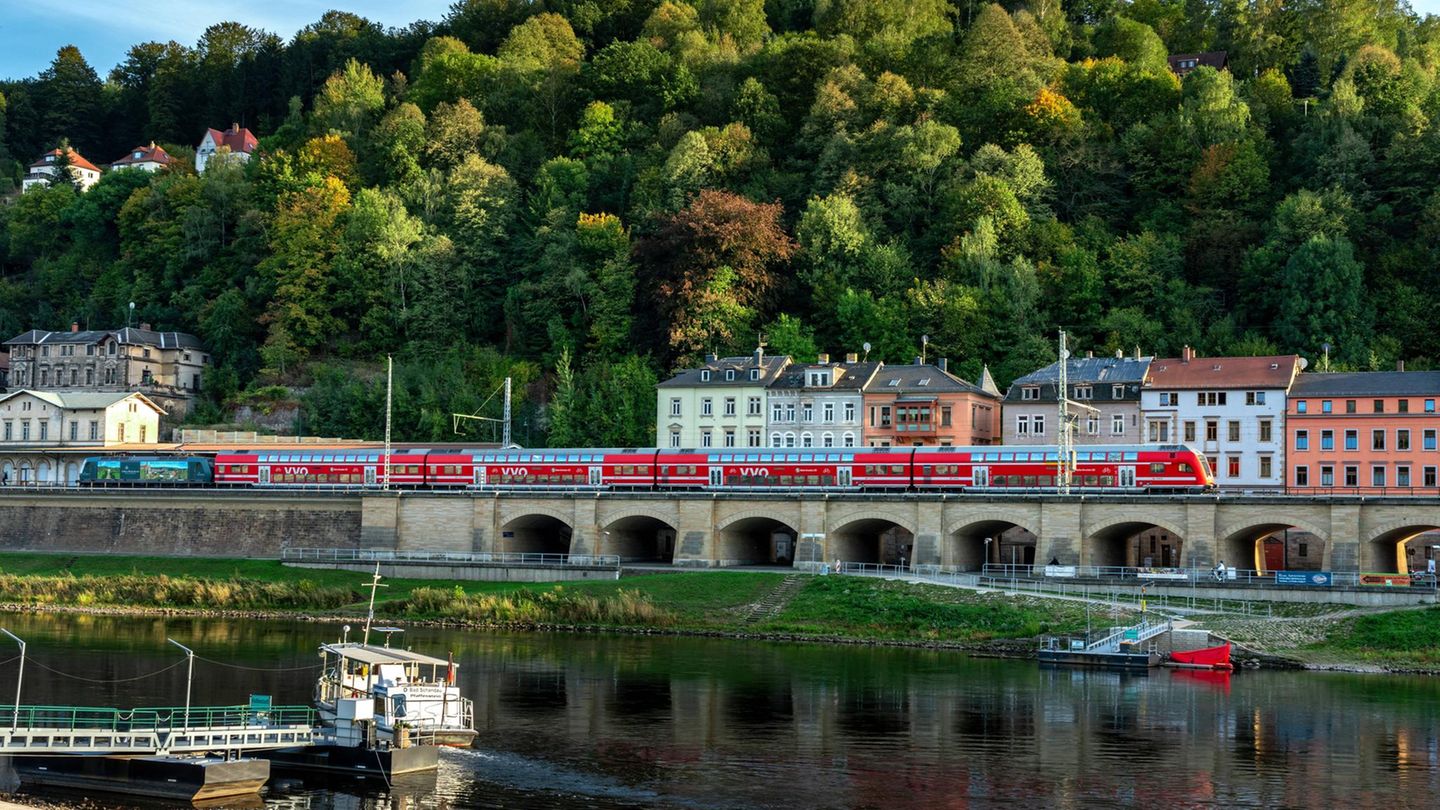 Kursbuchstrecke 242: Elbtalbahn Elbtalbahn