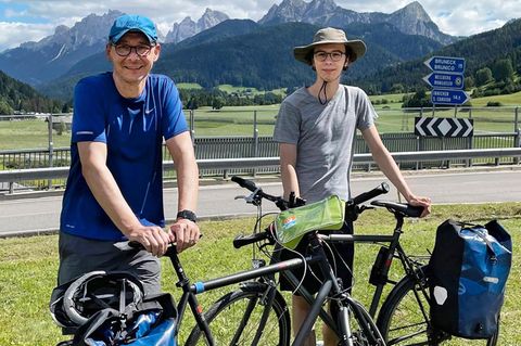 Norbert Höfler mit seinem Sohn Jakob
