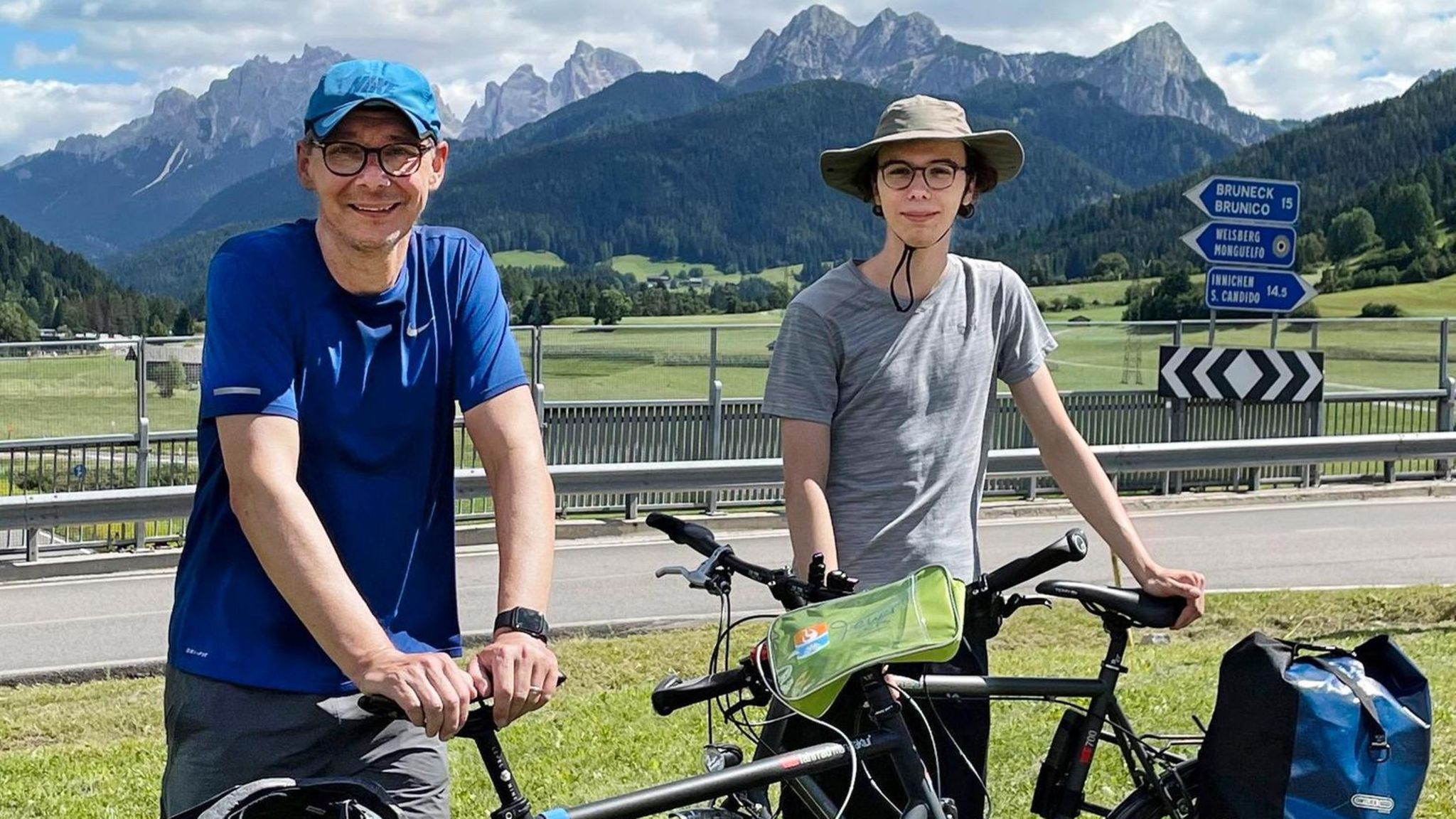 Norbert Höfler mit seinem Sohn Jakob