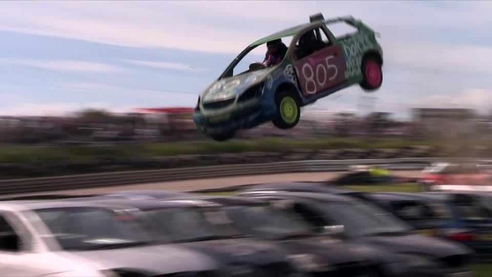 Video: Tolle Kerle in fliegenden Autos Video: Tolle Kerle in fliegenden Autos