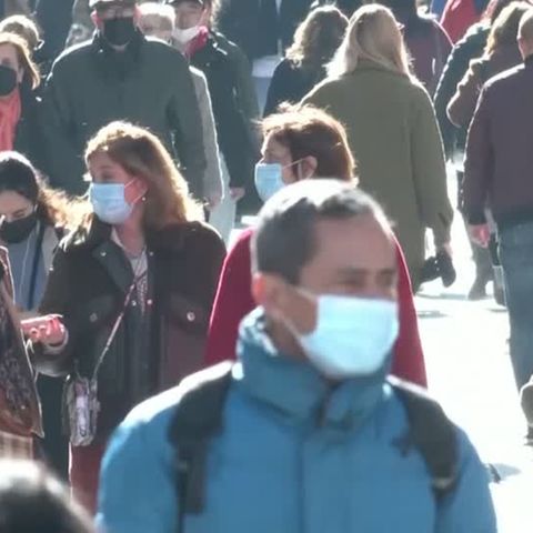 Video: Spanien: Maskenpflicht fällt weitgehend