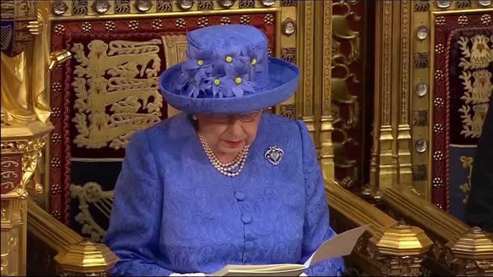 Video: Die Queen wird 96!