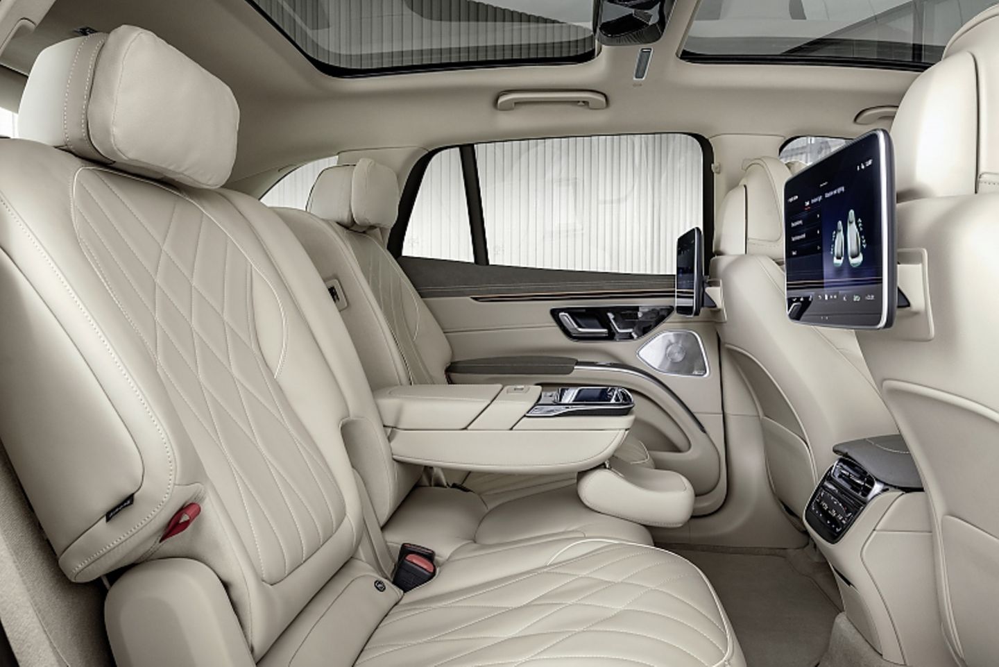 Mercedes EQS SUV 2023