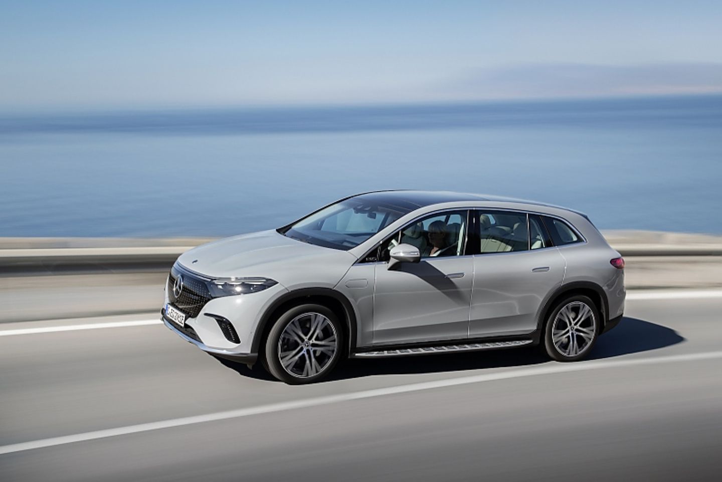 Mercedes EQS SUV 2023