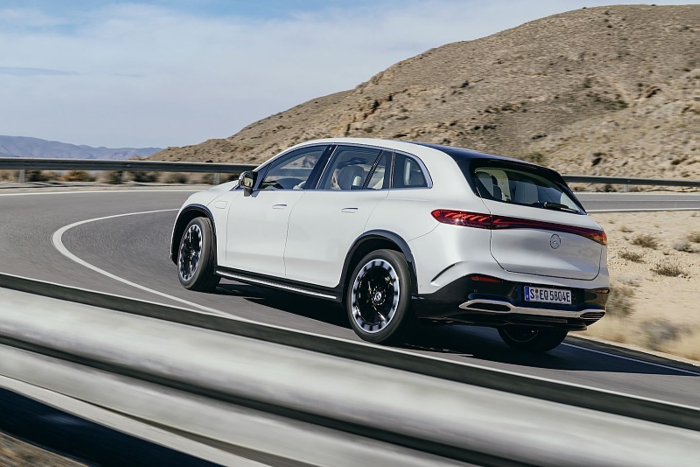 Mercedes EQS SUV 2023