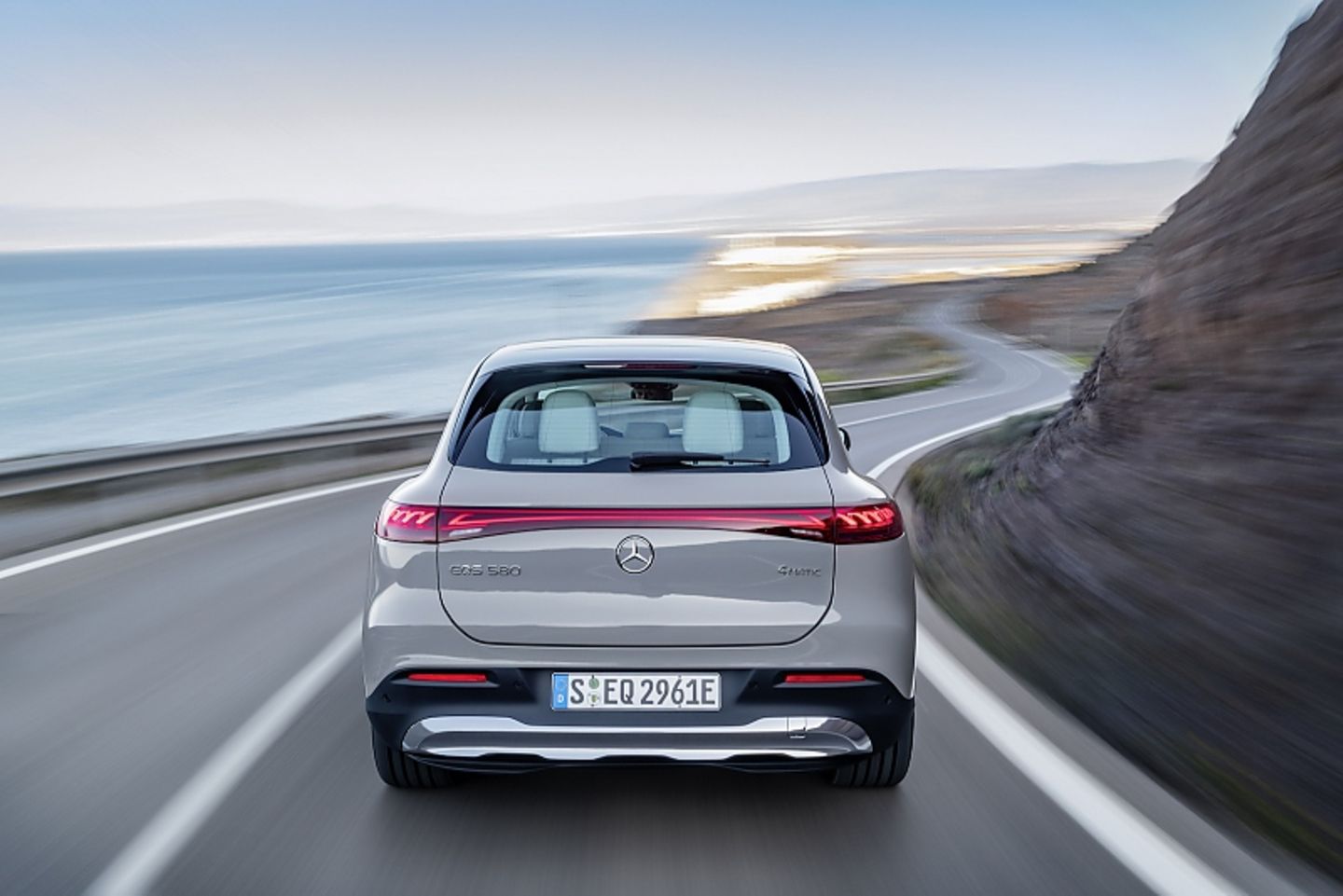 Mercedes EQS SUV 2023