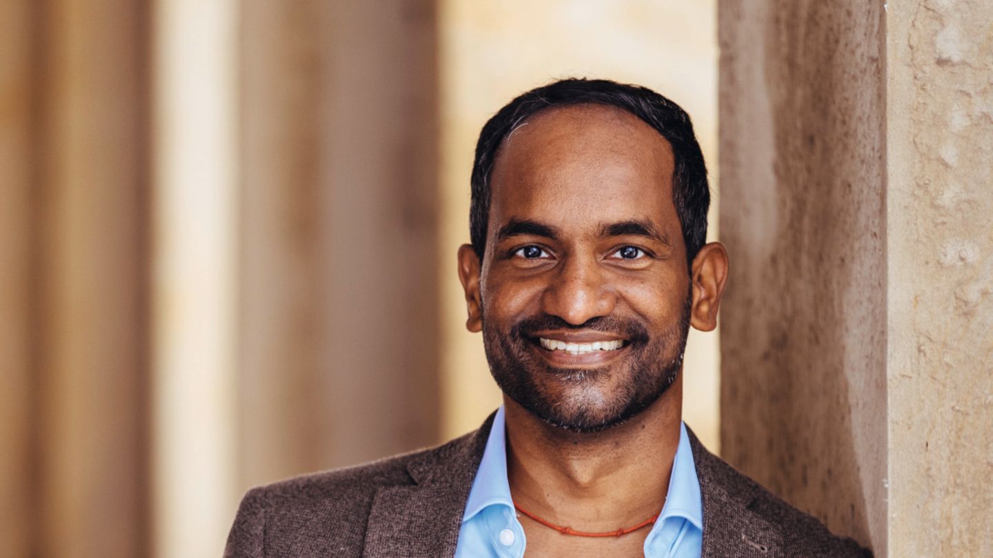 Umes Arunagirinathan ist Herzchirurg und Besteller-Autor
