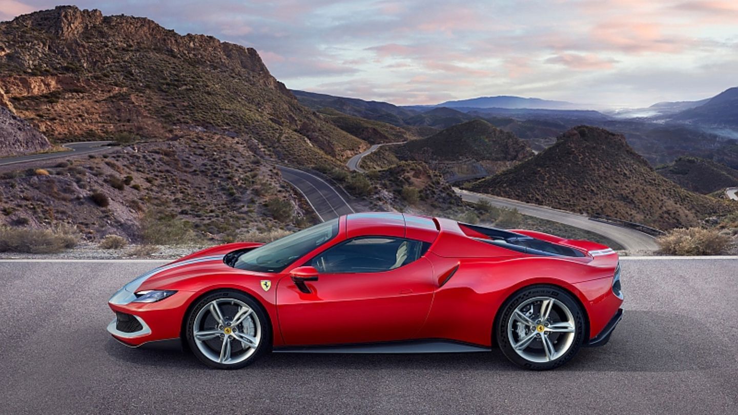 Ferrari 296 GTS 2022