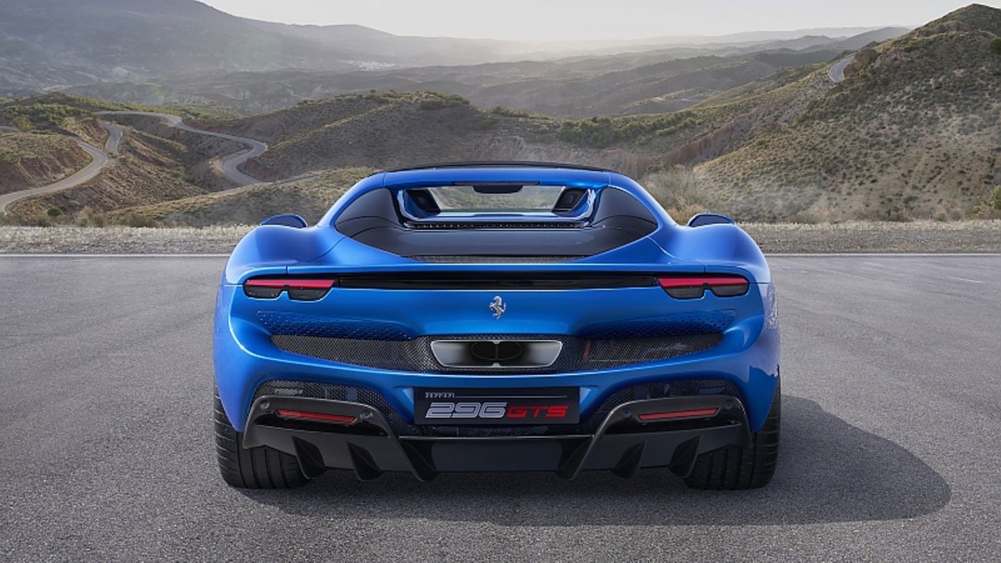 Ferrari 296 GTS 2022