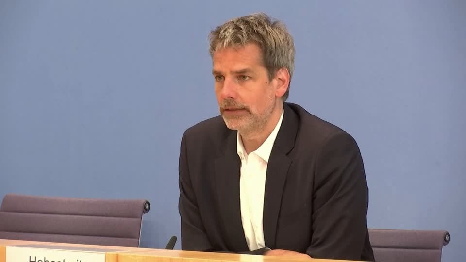 Video: Bundesregierung: Bundeswehr kann keine Waffen mehr an die Ukraine abgeben