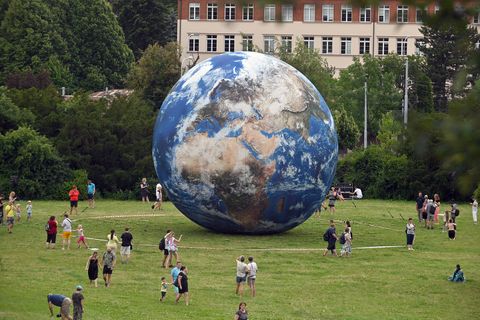 Das Planetarium im tschechischen Brünn präsentierte seinen Besuchern eine aufblasbare Erde