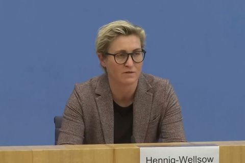 Video: Linken-Co-Chefin Hennig-Wellsow erklärt Rücktritt