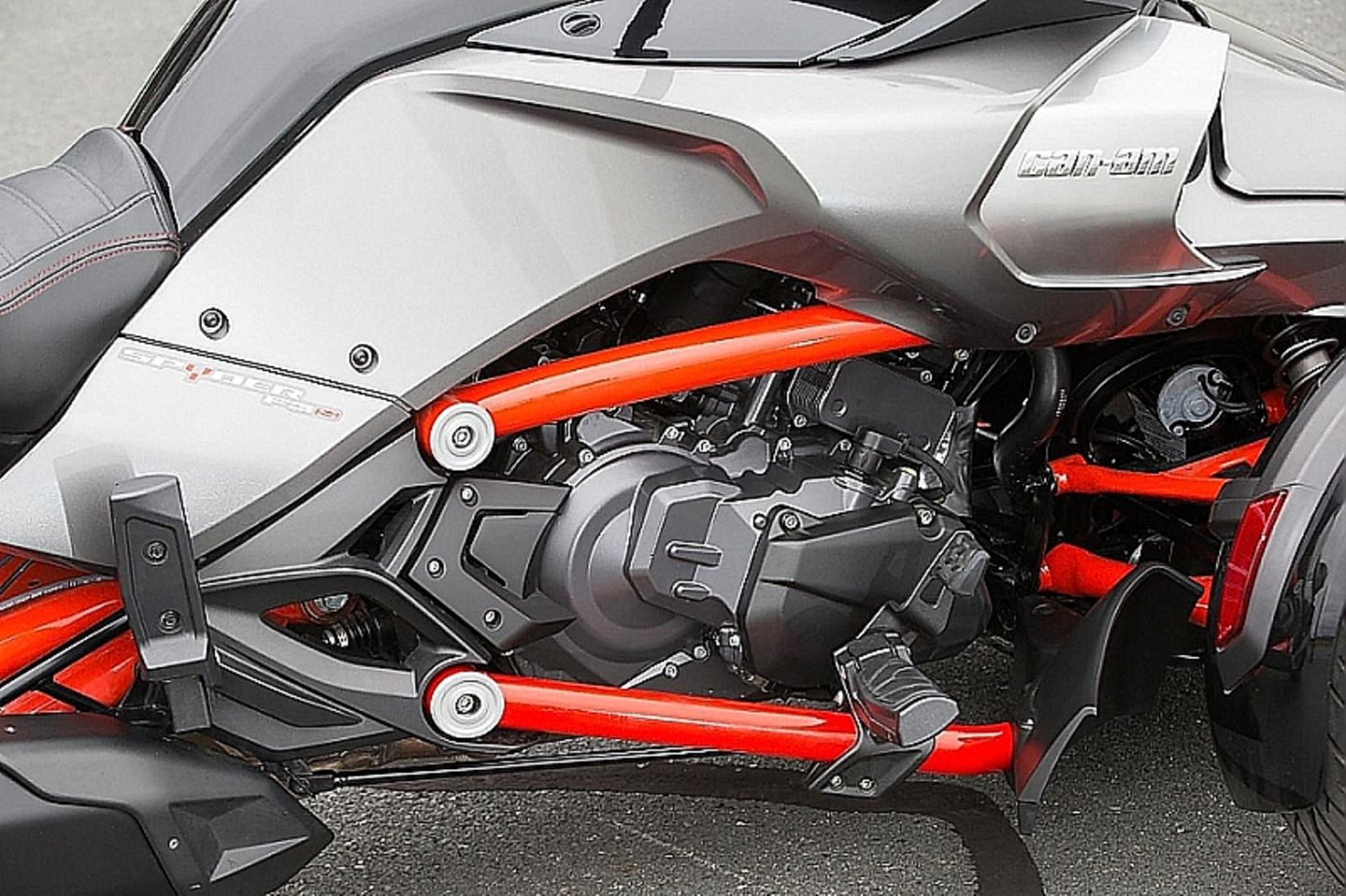 Der 115-PS-Motor des CanAm Spyder F3 komt vom österreichischen Motorenbauer Rotax