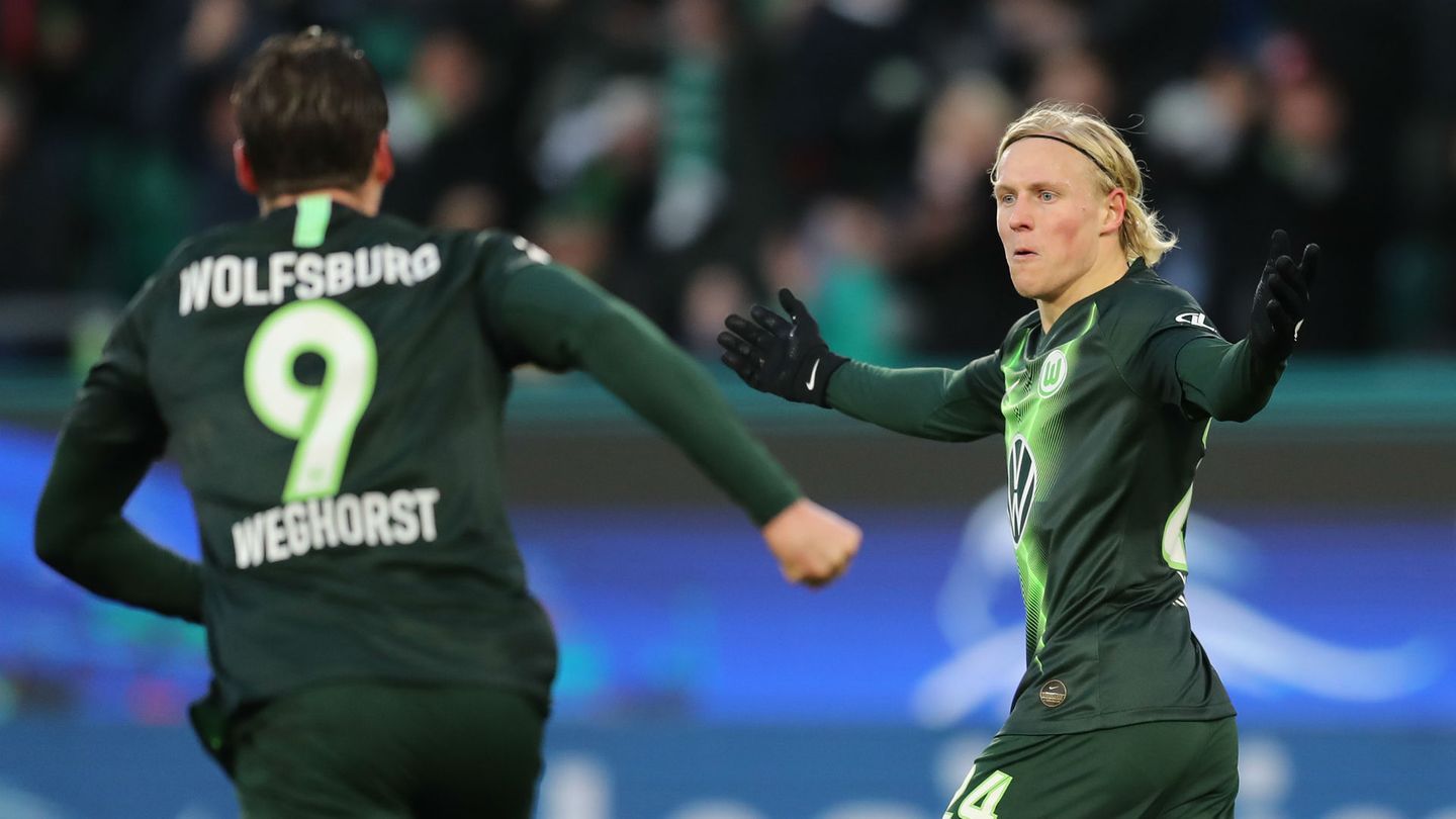 VfL Wolfsburg is reportedly considering the free transfer of Xaver Schlager