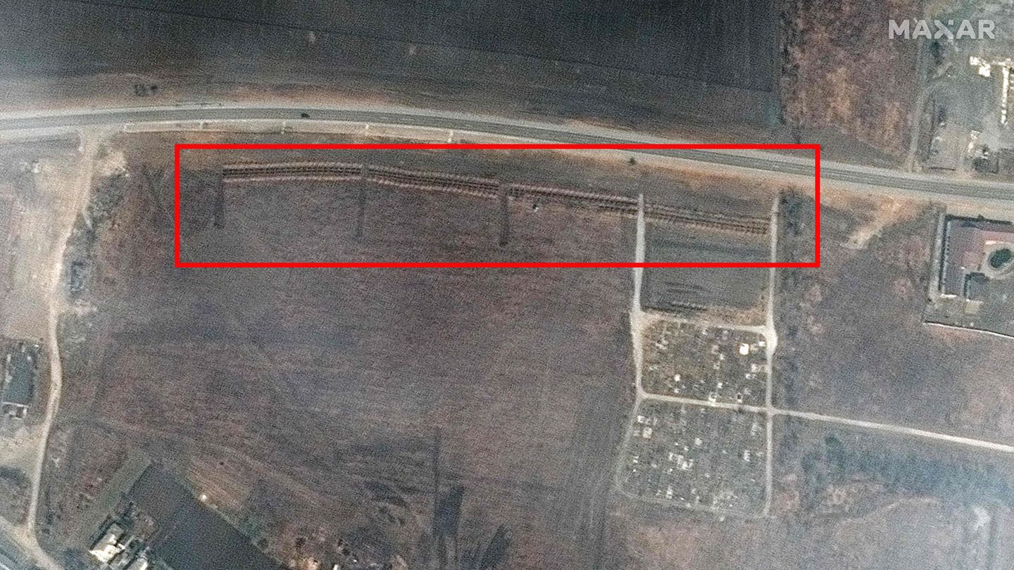 Mariupol: Satellite images show alleged mass grave
