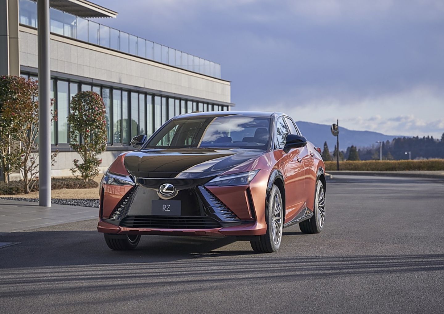 Lexus RZ 450e