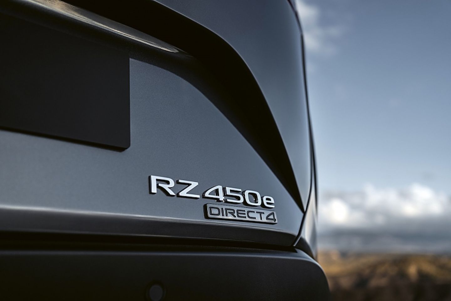 Lexus RZ 450e