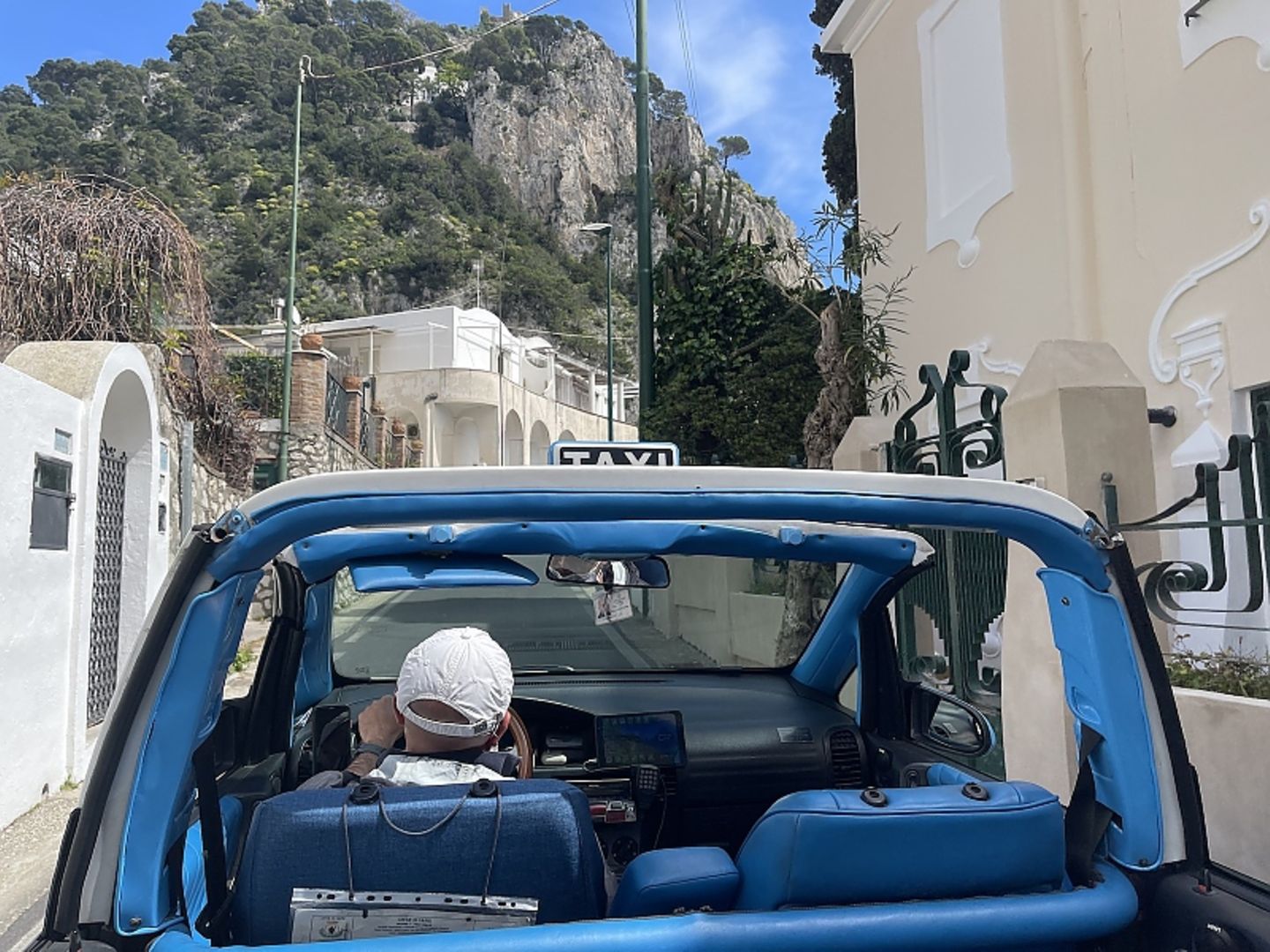 Autos auf Capri 2022