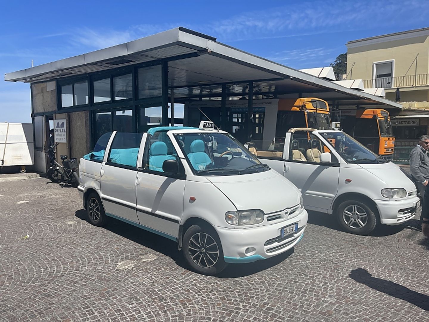 Autos auf Capri 2022