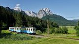 Die Zahnradbahn fährt vom bayerischen Garmisch-Partenkirchen bis auf die Zugspitze