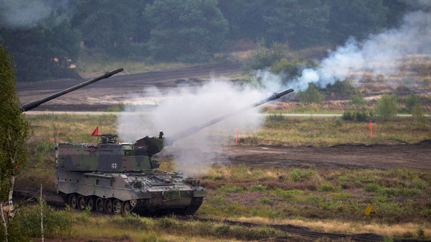 Hohe Präzision und hohe Feuerrate zeichnen die Panzerhaubitze 2000 aus.