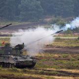 Hohe Präzision und hohe Feuerrate zeichnen die Panzerhaubitze 2000 aus.