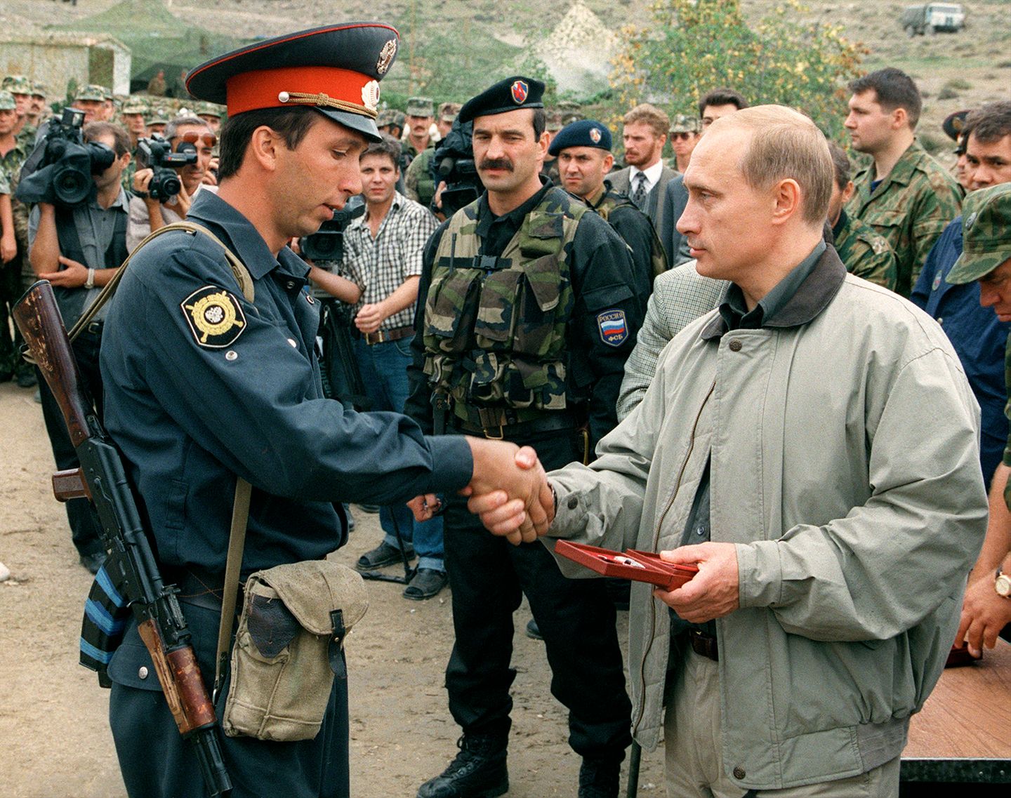 In den Bergen der Region Botlikh, Dagestan: Putins Weg in den Kreml beginnt mit einem Krieg.
