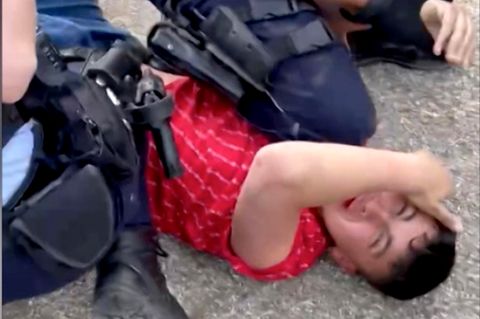 Polizeigewalt: 13-jähriger Schüler wird in Duisburg brutal festgenommen