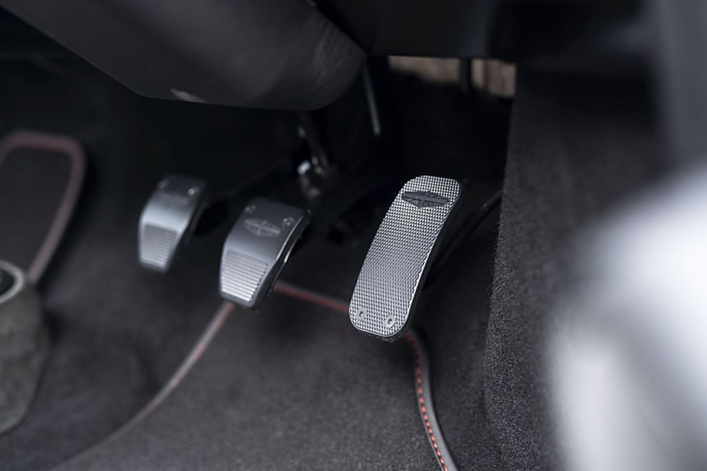 Mini_Remastered Oselli Edition by David Brown Automotive