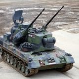 Der unförmige Turm ist hochgradig beweglich