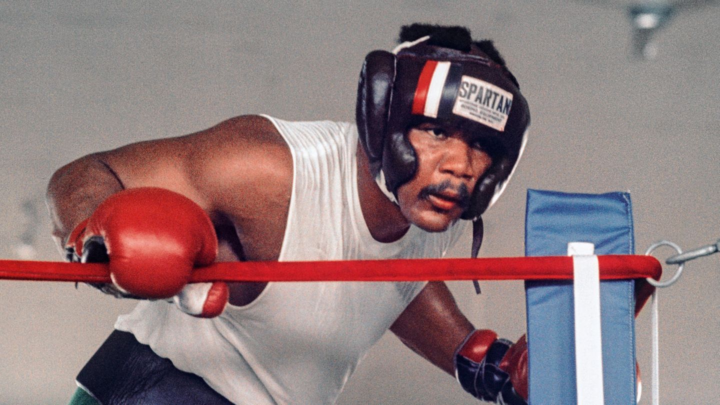 George Foreman bei einem Boxkampf