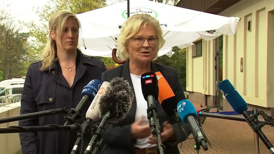 Video: Lambrecht - Schwere Waffen und Ausbildung für Ukraine in Abstimmung mit Partnern Video: Lambrecht - Schwere Waffen und Ausbildung für Ukraine in Abstimmung mit Partnern