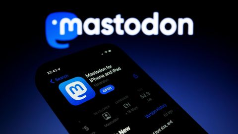 Mastodon Logo auf Smartphone