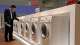 Haushalts- und Küchengeräte: Das höchste Markenvertrauen genießt Bosch vor Miele und Siemens. Zudem ist das Vertrauen der Verbraucher in die Branche insgesamt deutlich höher als in andere Branchen.