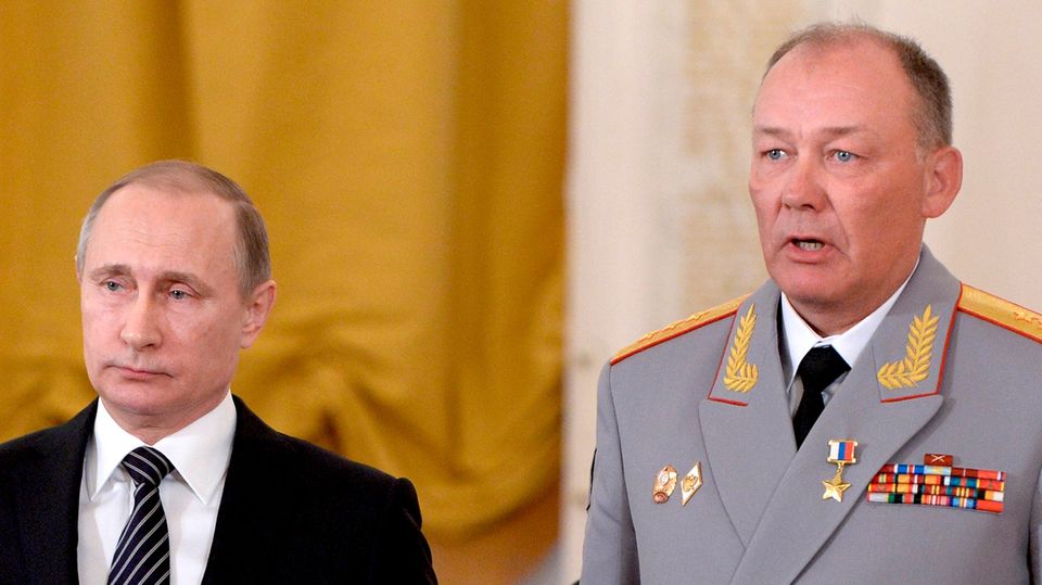 Wladimir Putin und Alexander Dwornikow im Jahr 2016