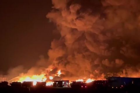 Video: Großbrand in Industriepark in Aserbaidschan