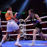 Taylor hat nicht den härtesten Punch, schlägt aber präzise und sehr variabel und vor allem: häufig. Ihre Stärke ist das Kontern, wenn sie in Bedrängnis ist. "Wenn die Leute mir beim Boxen zuschauen, hoffe ich, dass sie einen Boxer sehen, und nicht eine Frau, die boxt", sagte sie im vergangenen Jahr dem Box-Autor Thomas Hause.