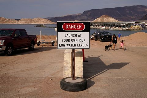 "Gefahr": Ein Schild am Lake Mead warnt Besucher, die ein Boot zu Wasser lassen wollen, vor niedrigen Pegelständen
