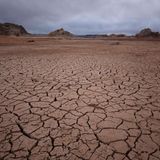Statt Wasser nur noch brüchige, trockene Erde: der Lake Powell bei Page in Arizona