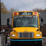 Saf-T-Liner C2 Electric Bus „Jouley“