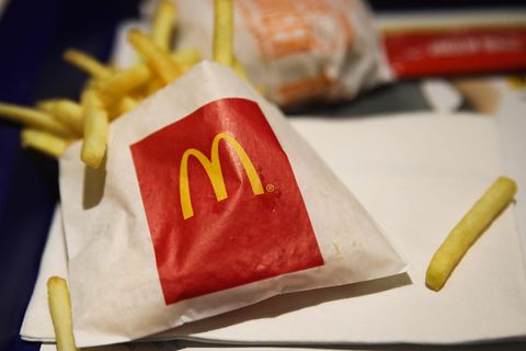 Pommes-Tüte von McDonald's