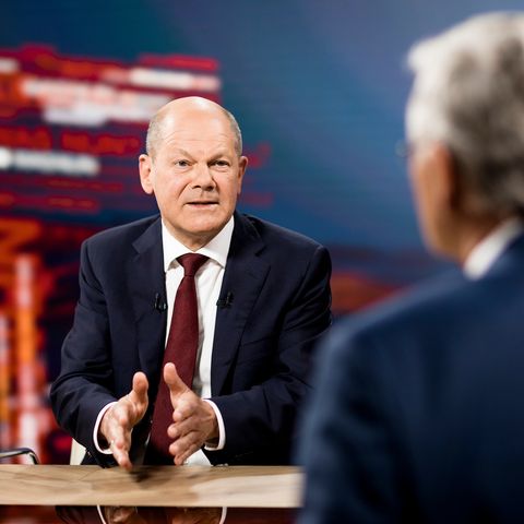 Bundeskanzler Olaf Scholz in der ZDF-Sendung "Was nun?"
