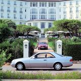 So stellte man sich die Wünsche der Kundschaft des Mercedes SEC vor: Üppiger Luxus, ausladende Formen, keine Zurückhaltung. Das S-Klasse-Coupé wurde 1992 vorgestellt.