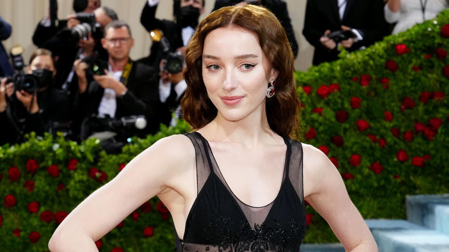 Met Gala: The Bridgerton Stars on the red carpet